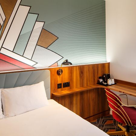 Ibis Styles London Heathrow East Hotel Hounslow Kültér fotó