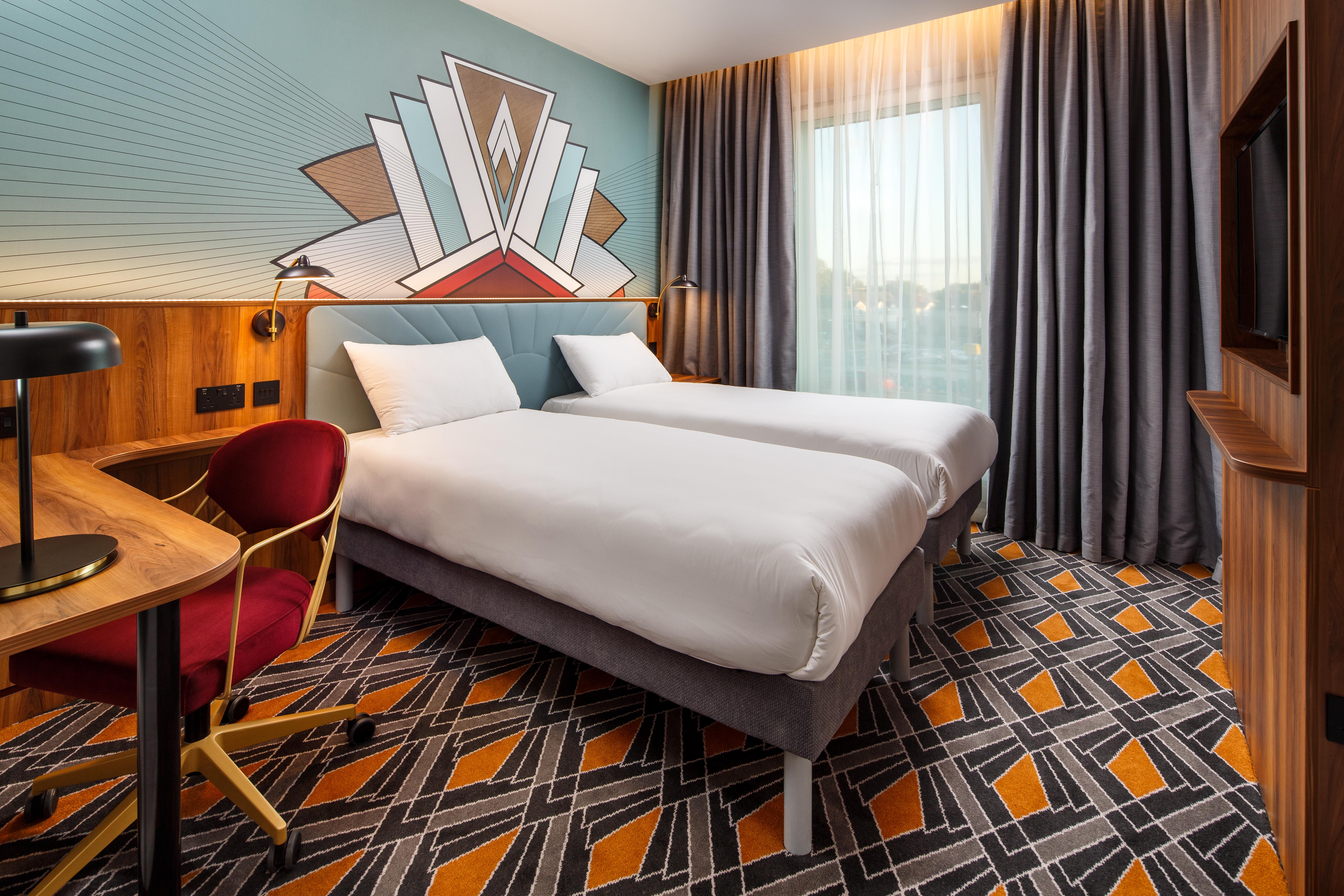 Ibis Styles London Heathrow East Hotel Hounslow Kültér fotó